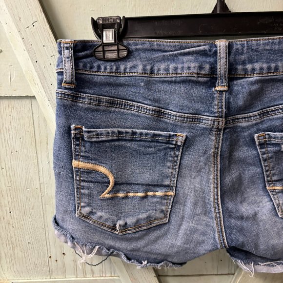 American Eagle Super Stretch Cutoff Shorts Size 6 - Picture 8 of 15